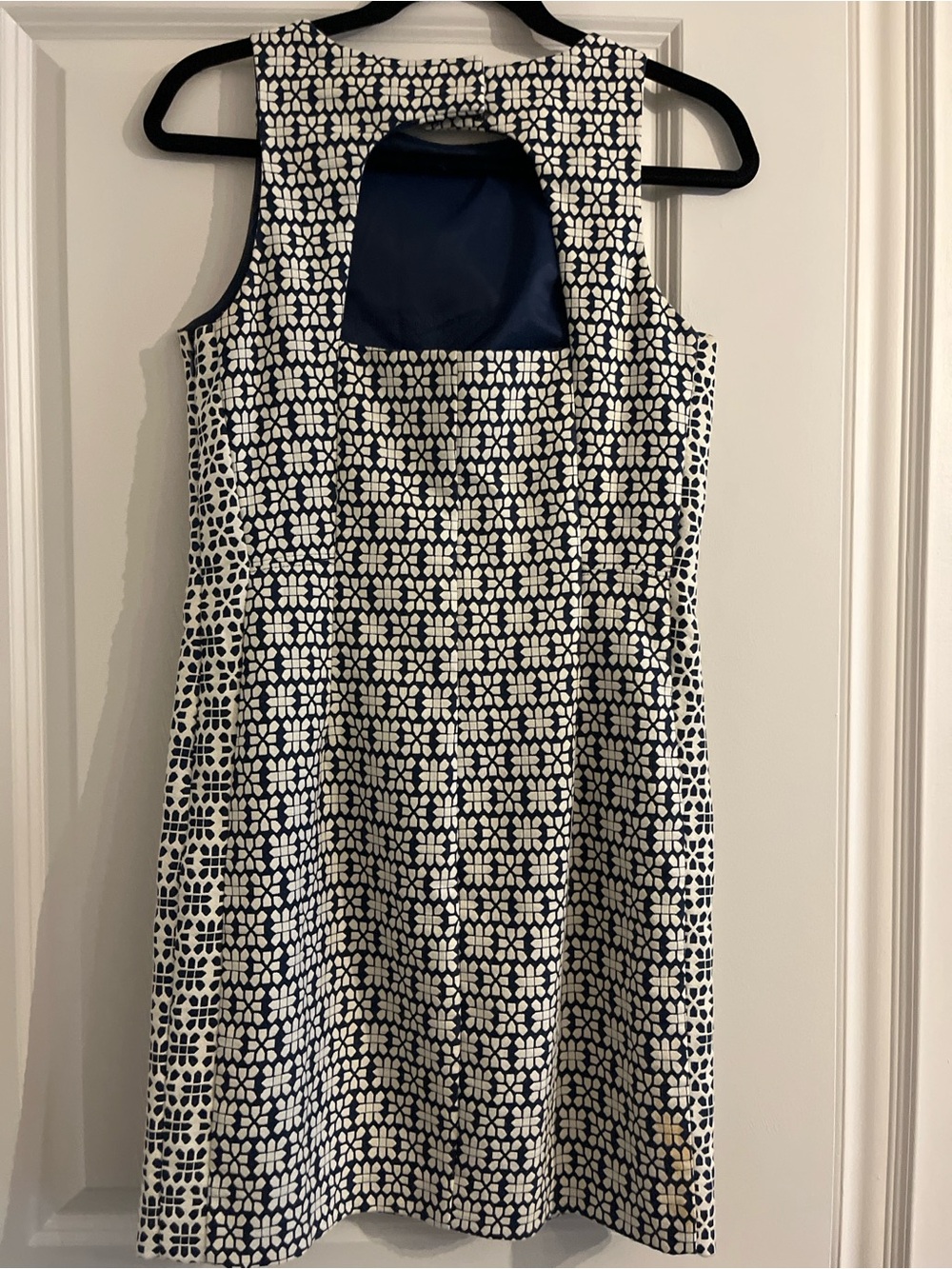 Banana Republic Navy and White Patterned Sleeveless Dress